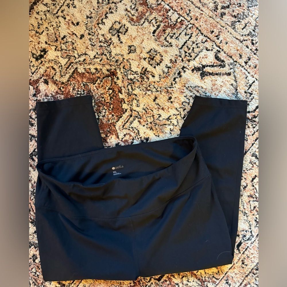 Zella Black Women's Capris